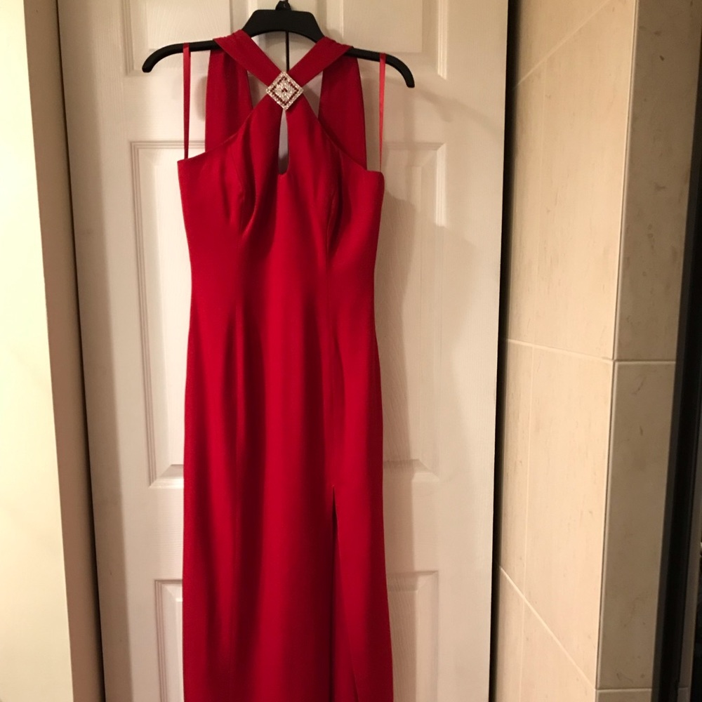 Cache Red Gown With Brooch - image 1